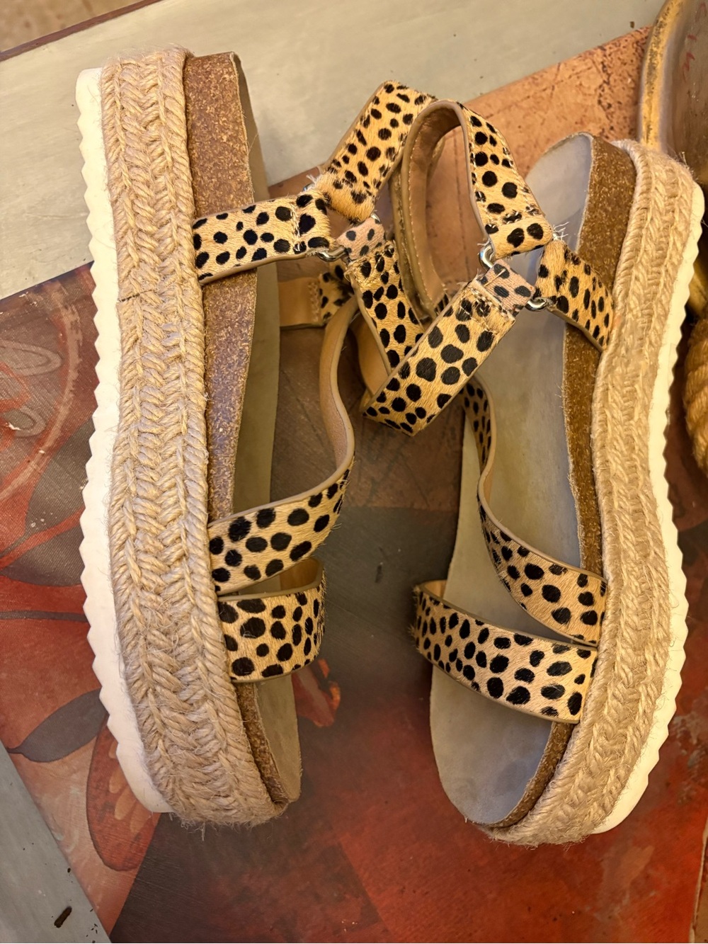 Dolce Vita ~ Leopard Spot Cow Hair Strappy Low Platform Sandals Shoes sz 8 - Picture 7 of 8